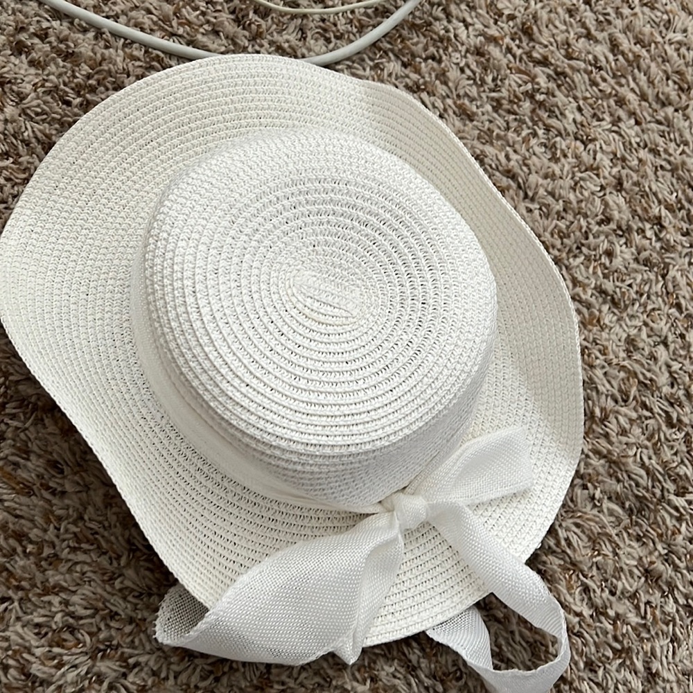White sun hat
